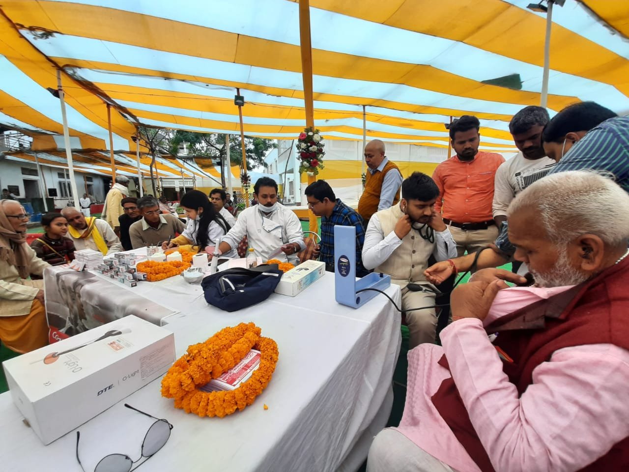ABBEP द्वारा आज मणिमन्दिर में निःशुल्क दांत परीक्षण व दवा वितरण