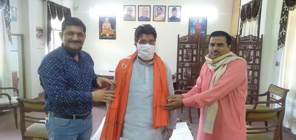 शिक्षक दिवस पर अखिल भारतीय ब्राह्मण एकता परिषद् ने शिक्षाविदों को किया सम्