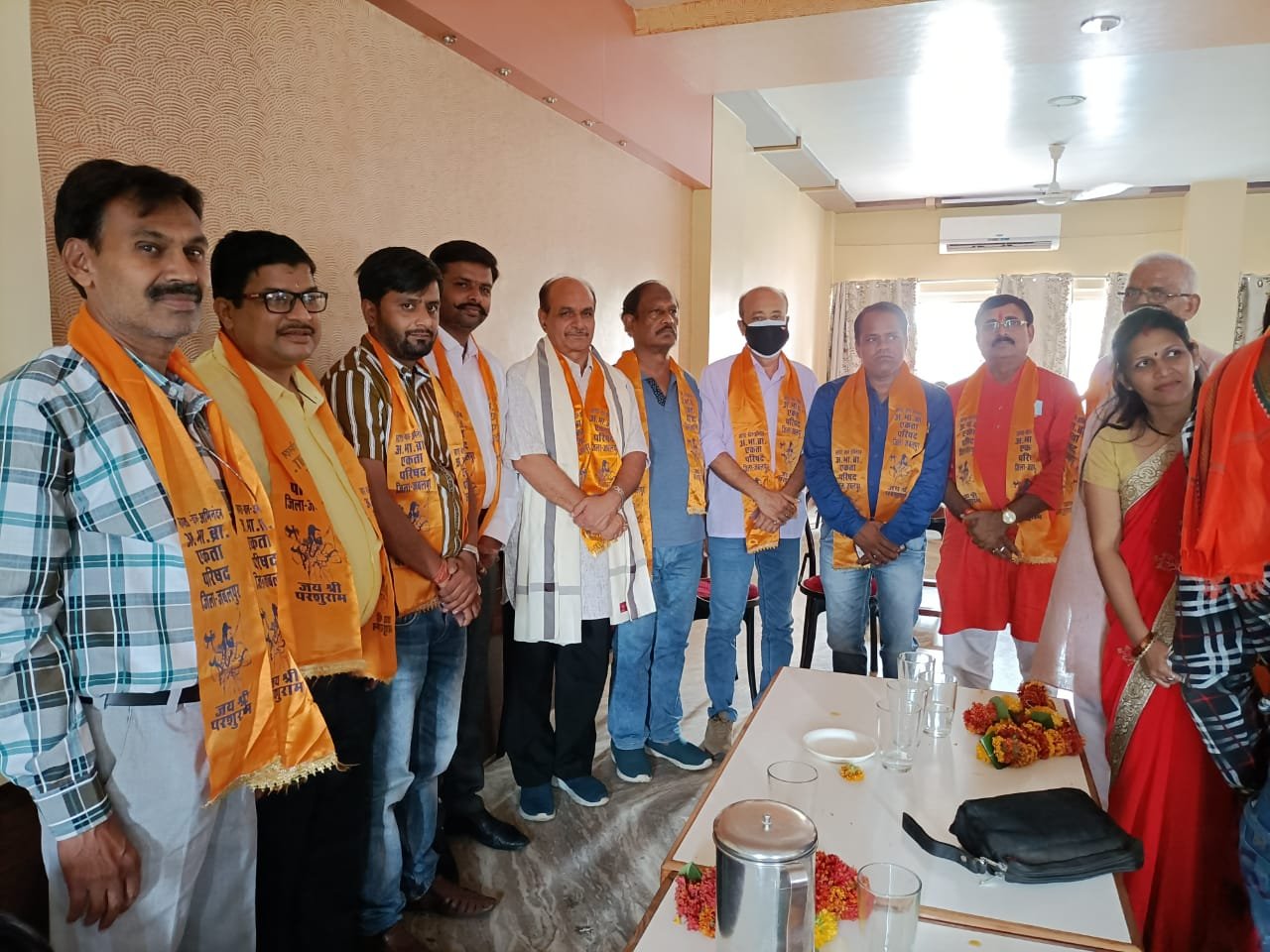 जबलपुर जिला इकाई की आदरणीय प्रदेश अध्यक्ष श्री चनपुरिया जी के साथ संक्षिप्